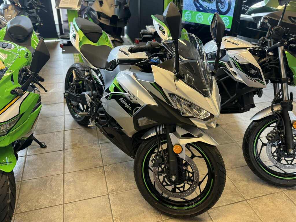 Moto routière/cruiser Kawasaki 2024 à vendre