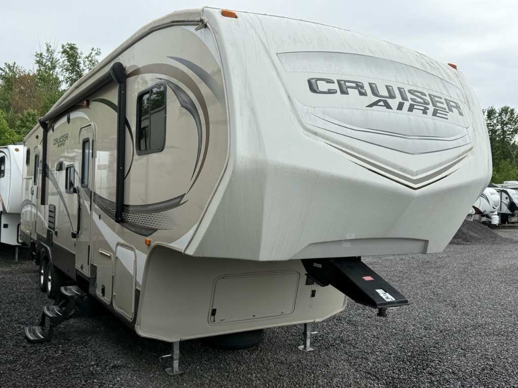 Caravane à sellette Crossroads RV 2016 à vendre