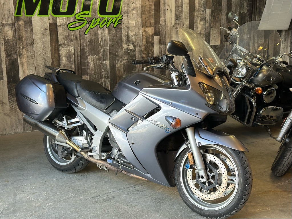 Moto tourisme Yamaha 2004 à vendre
