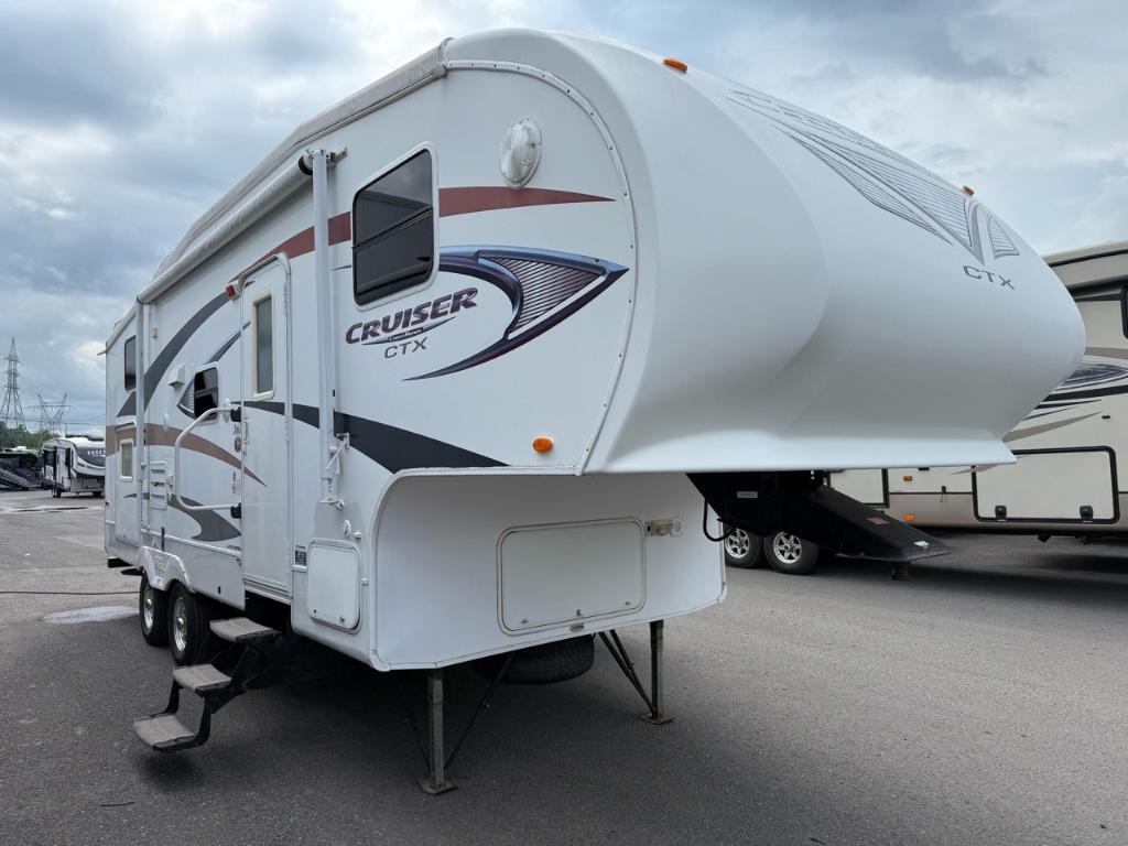 Fifth Wheel Crossroads RV  2011 à vendre