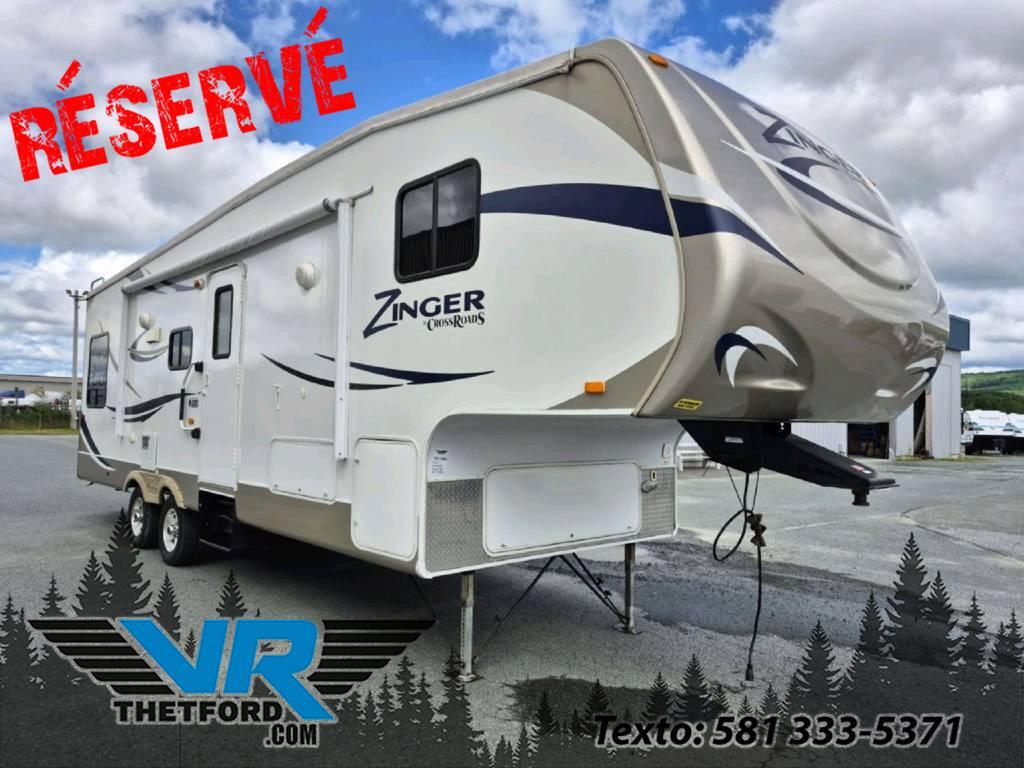 Caravane à sellette Crossroads Zinger 30RL 2012 à vendre