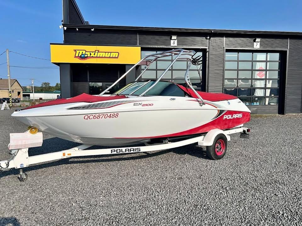 Bateau à moteur Polaris Bateau sea doo Polaris ex 2100 2004 à vendre