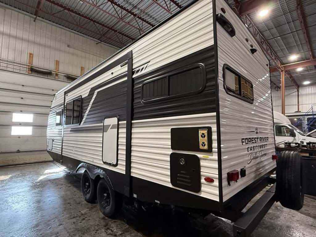 Roulotte East to West  2025 à vendre