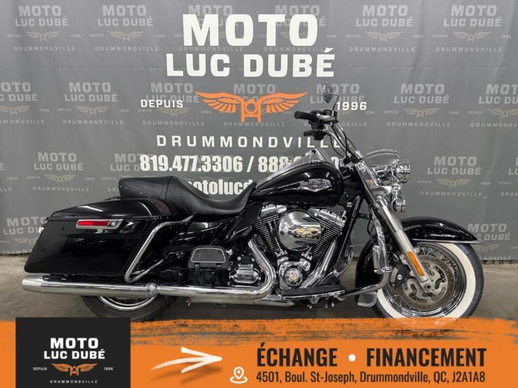 Moto routière/cruiser Harley-Davidson 2015 à vendre