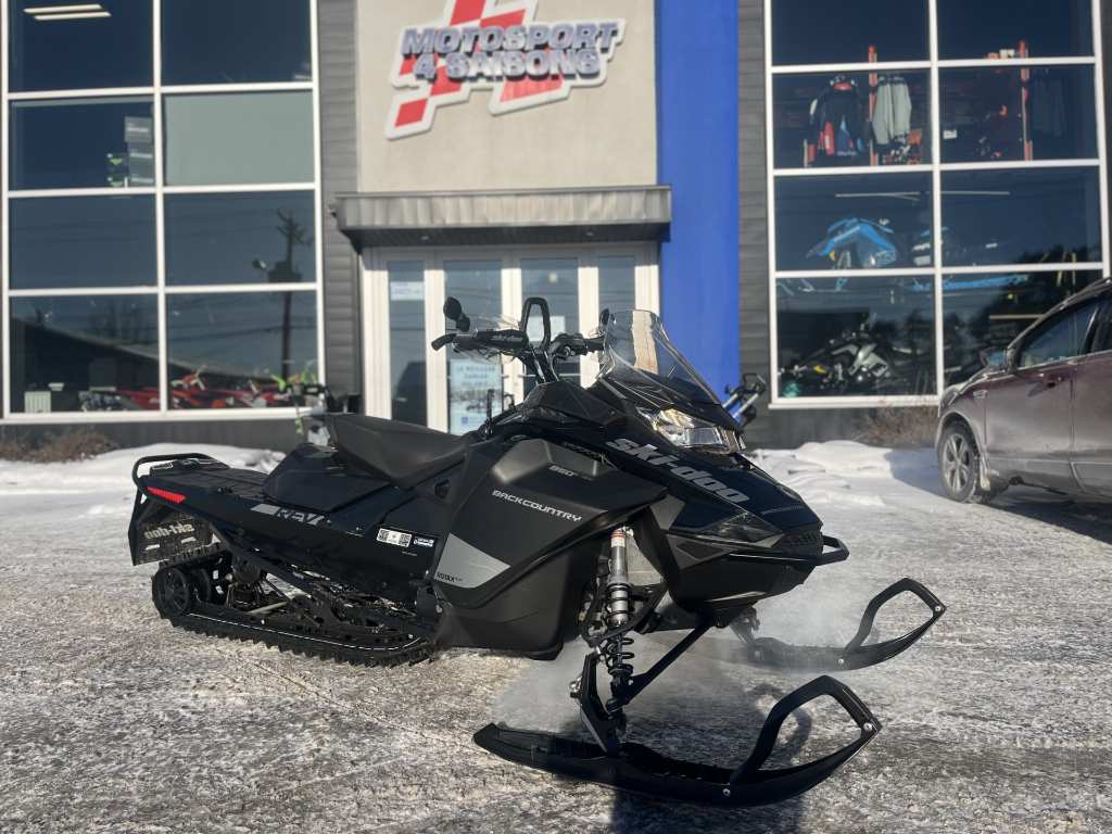 Snowmobile Bombardier  2020 à vendre