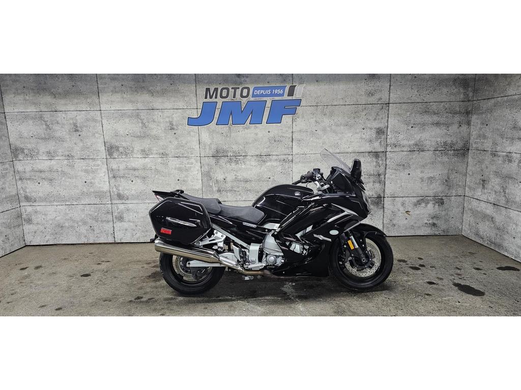 Moto tourisme Yamaha 2014 à vendre