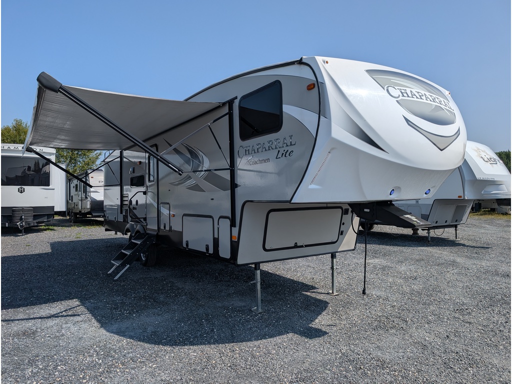 Caravane à sellette Chaparral  2019 à vendre
