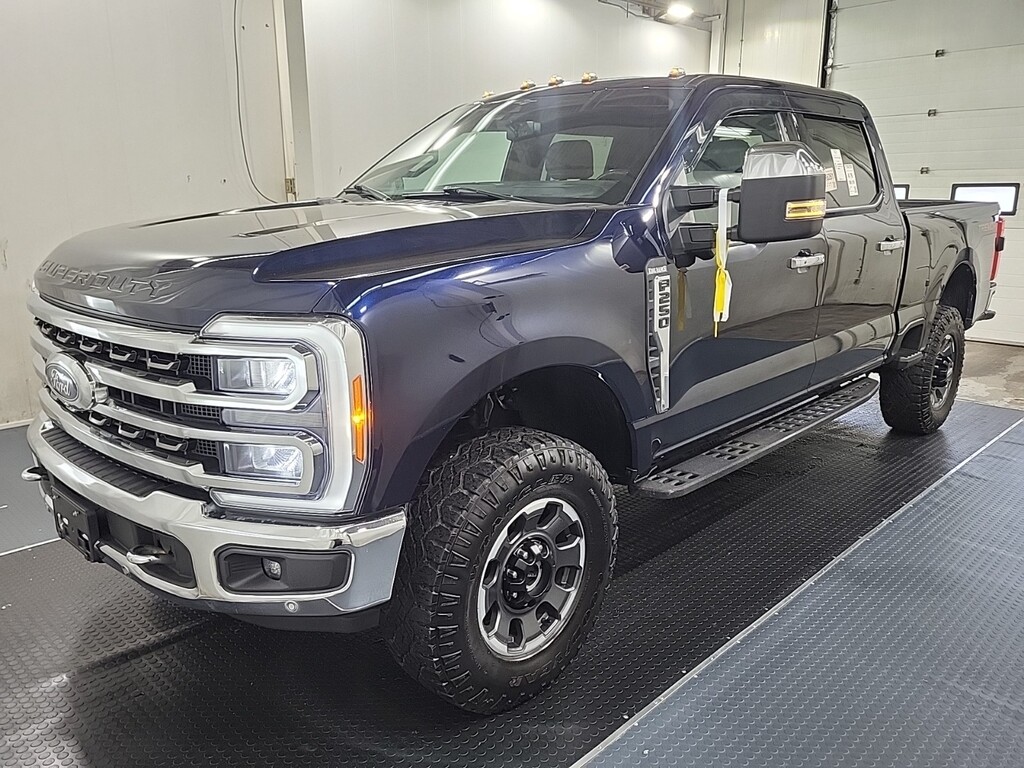 Camion Ford F-250 2023 à vendre