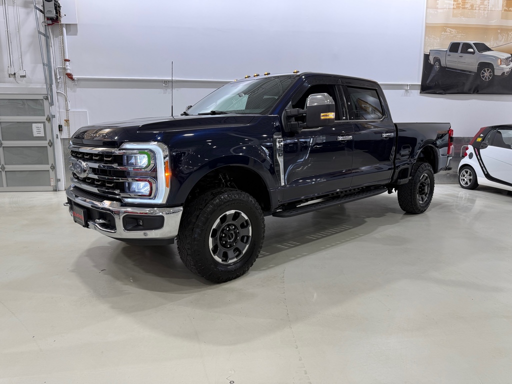 Camion Ford F-250 2023 à vendre