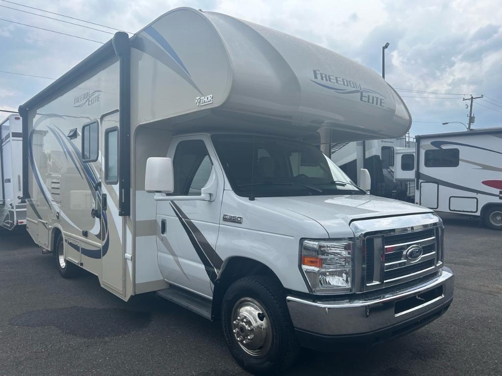 VR Classe C Thor Motor Coach  2018 à vendre
