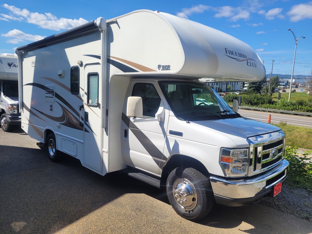 VR Classe C Thor Motor Coach  2017 à vendre