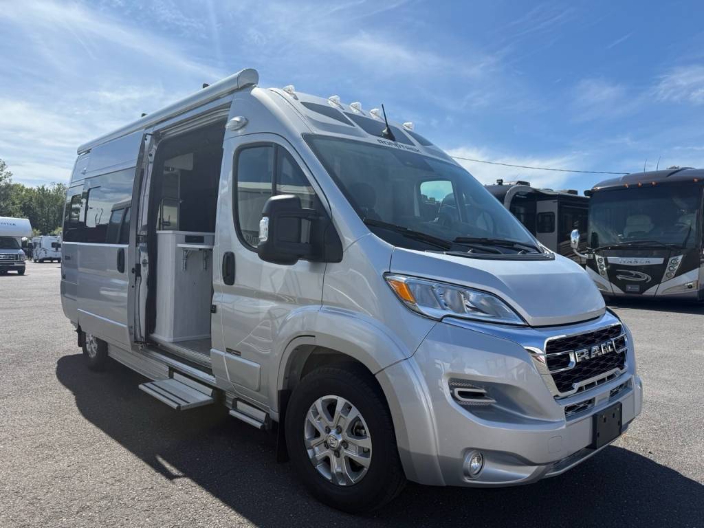 VR Classe B Roadtrek  2023 à vendre