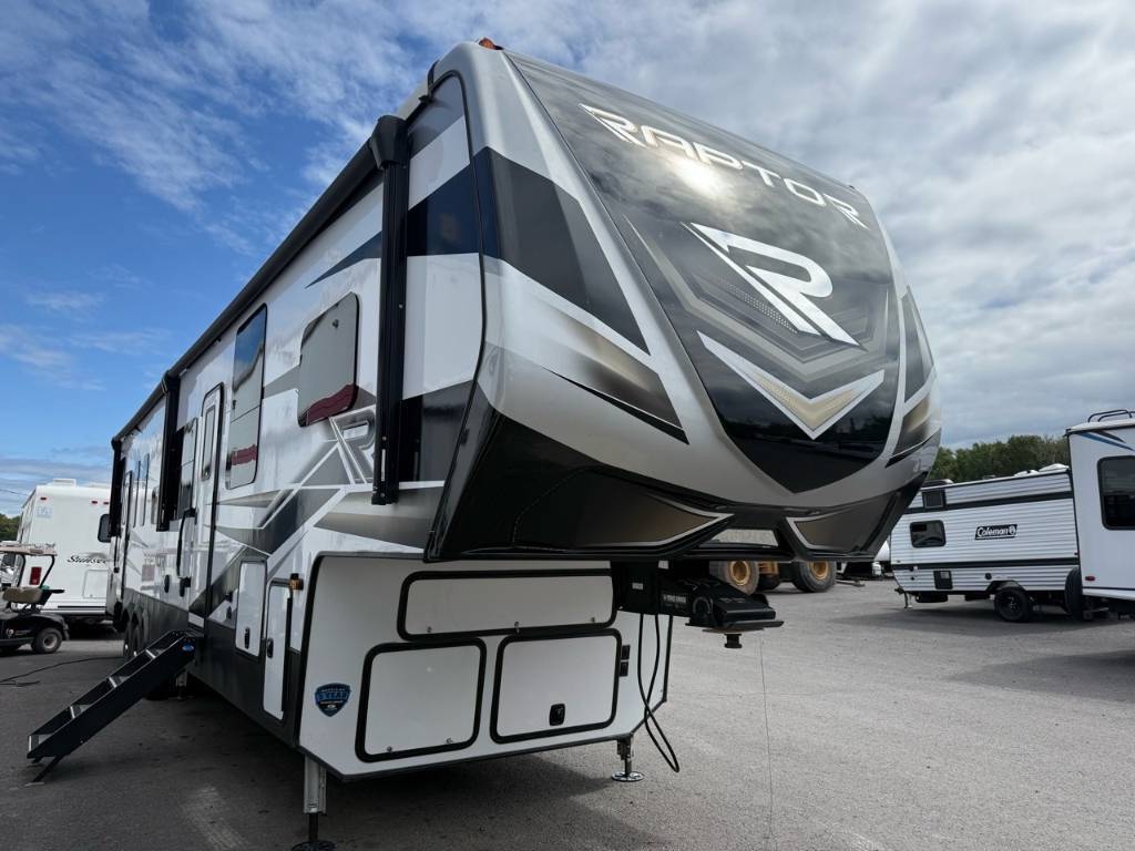 Caravane à sellette Raptor  2024 à vendre