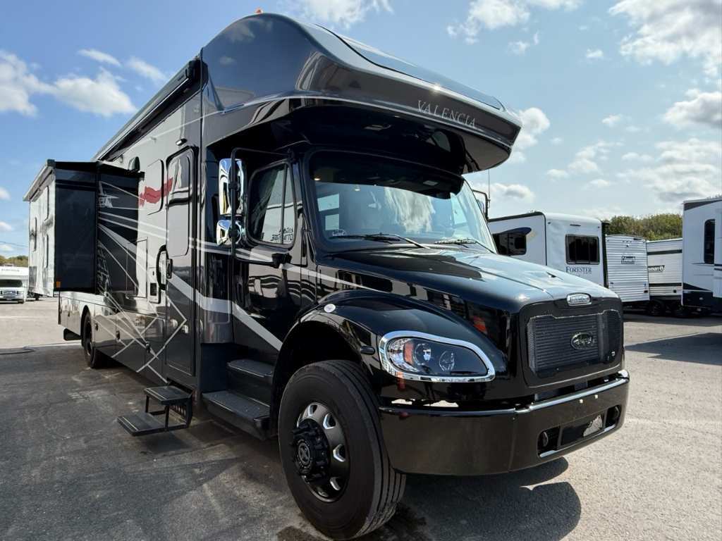 Class C Motorhome Renegade  2025 à vendre