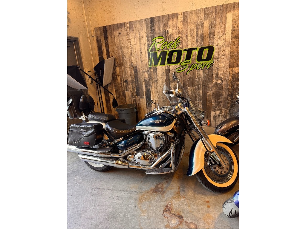 Moto routière/cruiser Suzuki 2010 à vendre