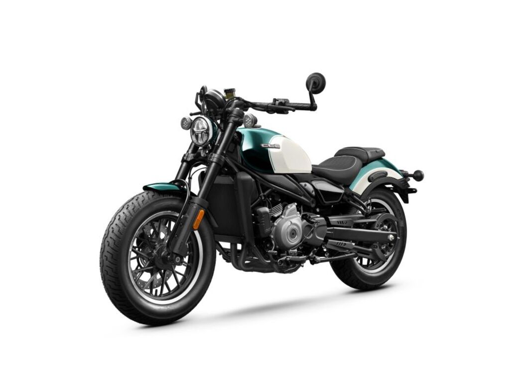 Moto routière/cruiser CFMOTO 2026 à vendre