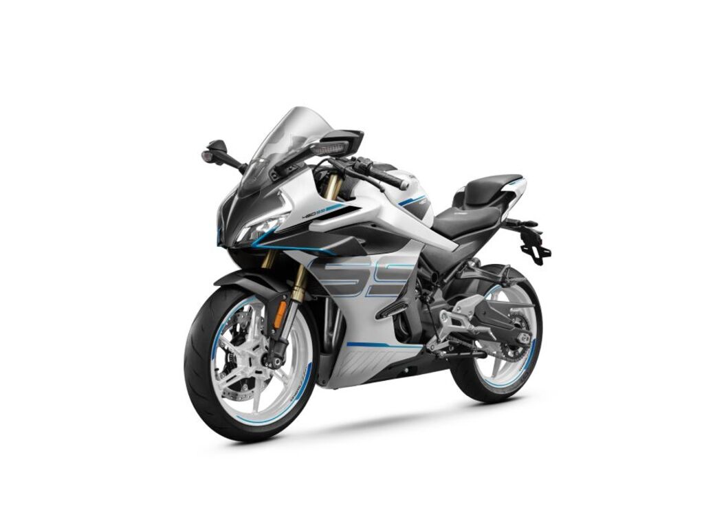 Moto routière/cruiser CFMOTO 2026 à vendre