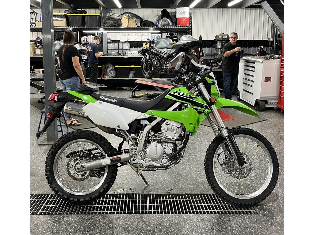 Moto double usage Kawasaki  2023 à vendre