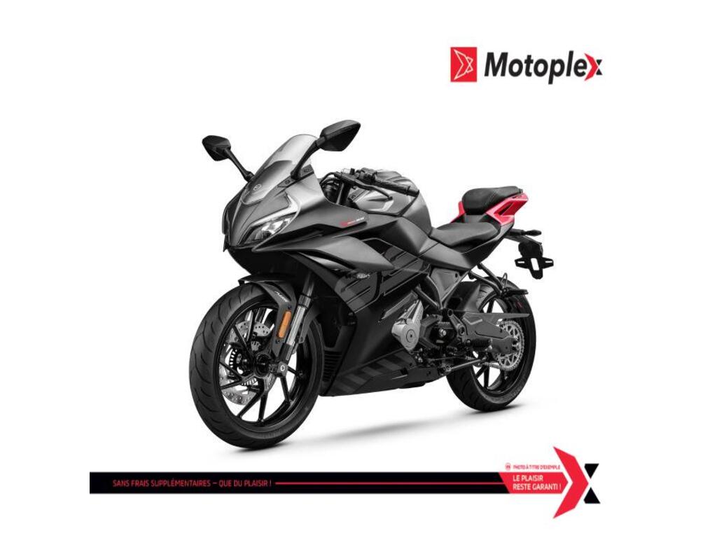 Moto routière/cruiser CFMOTO 2026 à vendre
