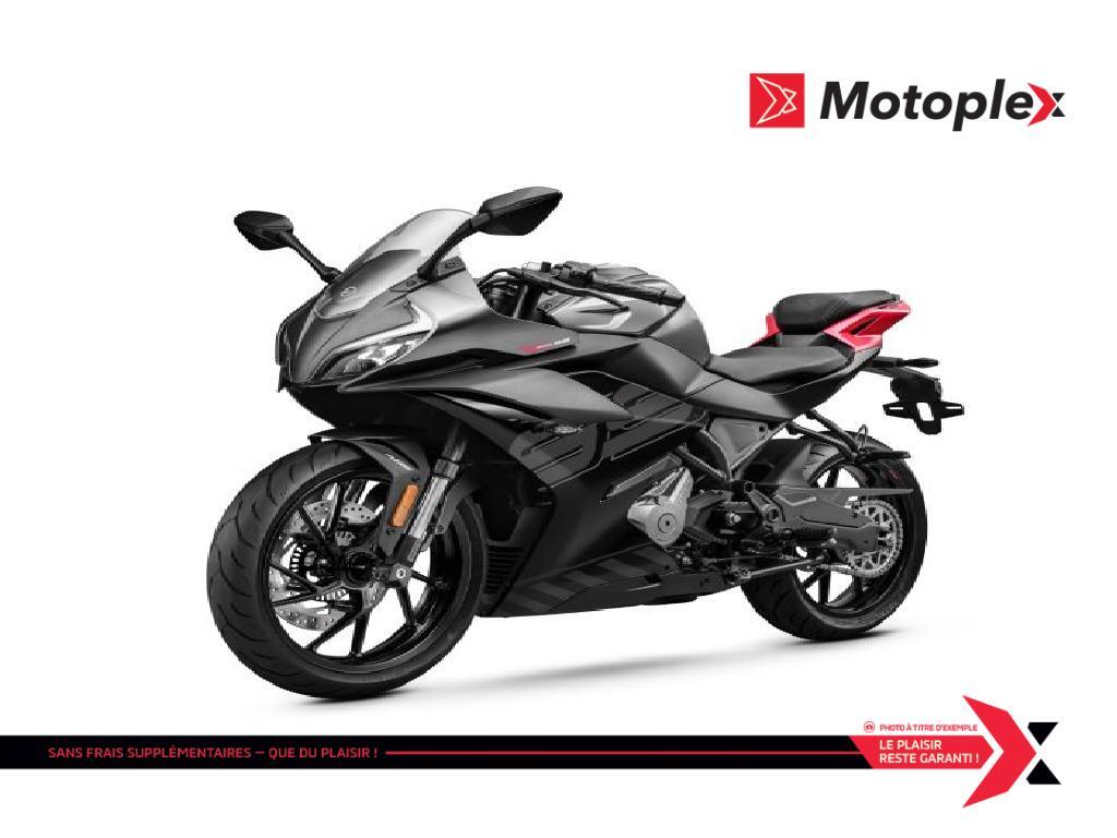 Moto routière/cruiser CFMOTO  2026 à vendre