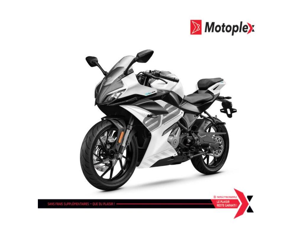 Moto routière/cruiser CFMOTO  2026 à vendre