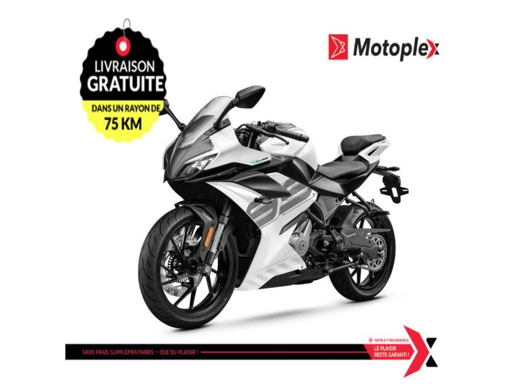 Moto routière/cruiser CFMOTO  2026 à vendre