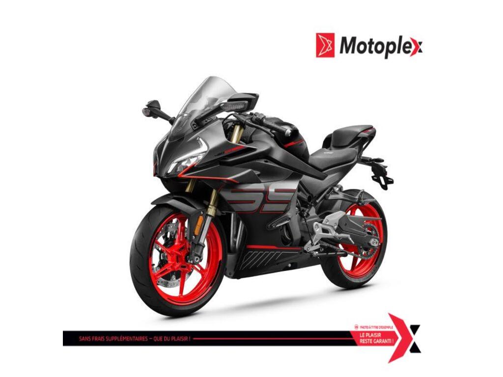 Moto routière/cruiser CFMOTO  2026 à vendre