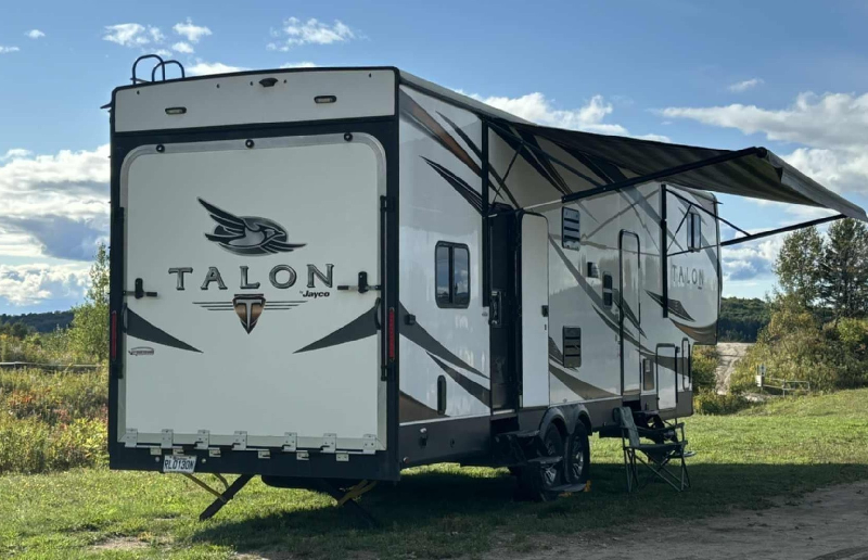 Caravane à sellette Jayco TALON 313T CARGO 2018 à vendre