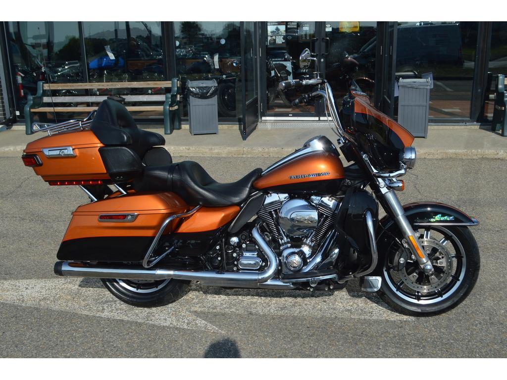 Moto tourisme Harley-Davidson 2015 à vendre