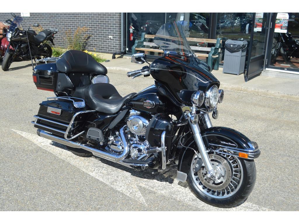 Moto tourisme Harley-Davidson 2010 à vendre