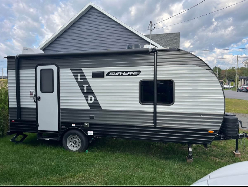 Roulotte de parc Sun-Lite 19BHLTD 2024 à vendre