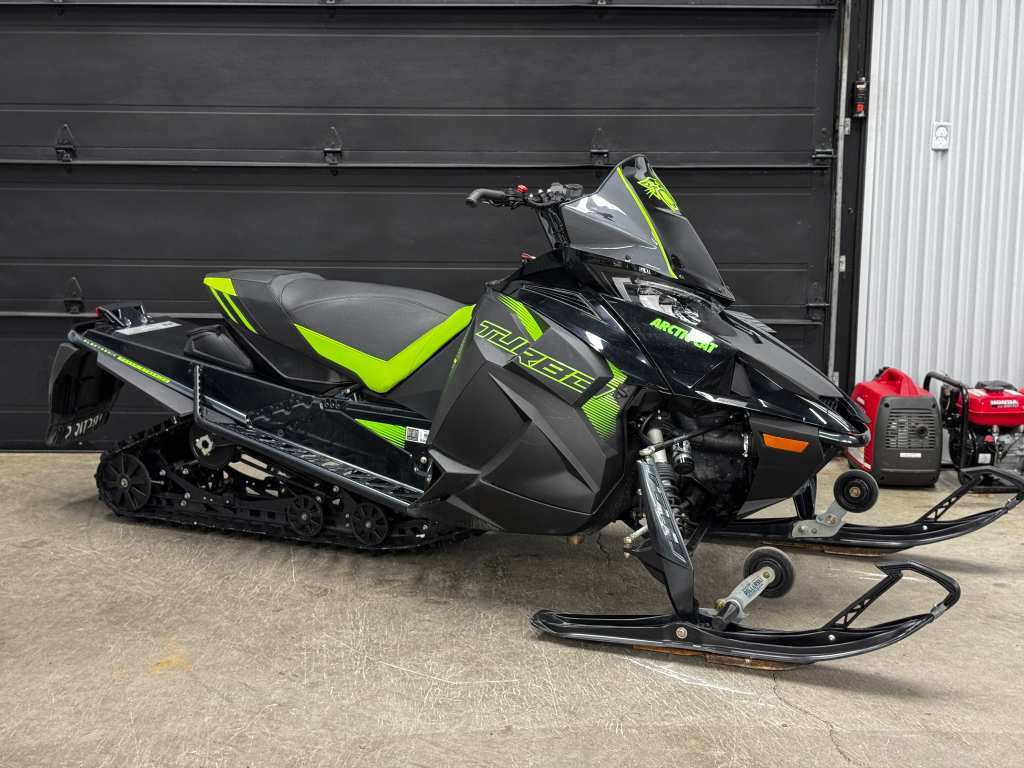 Motoneige Arctic Cat  2023 à vendre