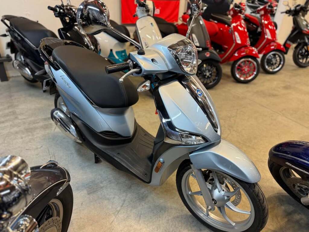 Scooter Piaggio 2024 à vendre