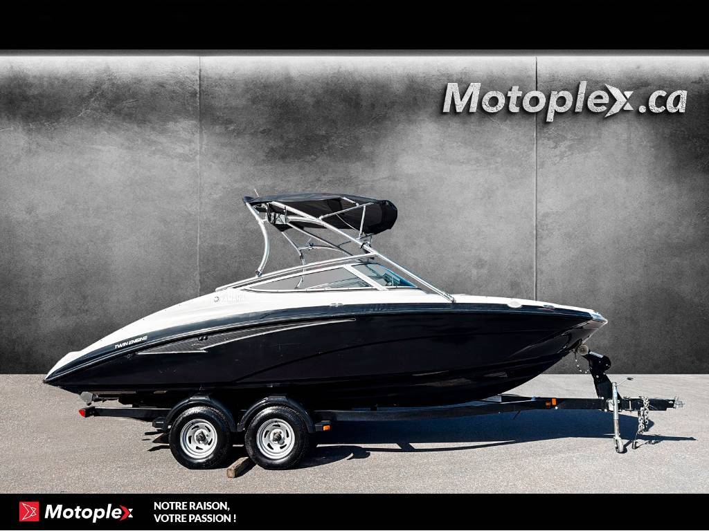 Bateau sport Yamaha  2013 à vendre