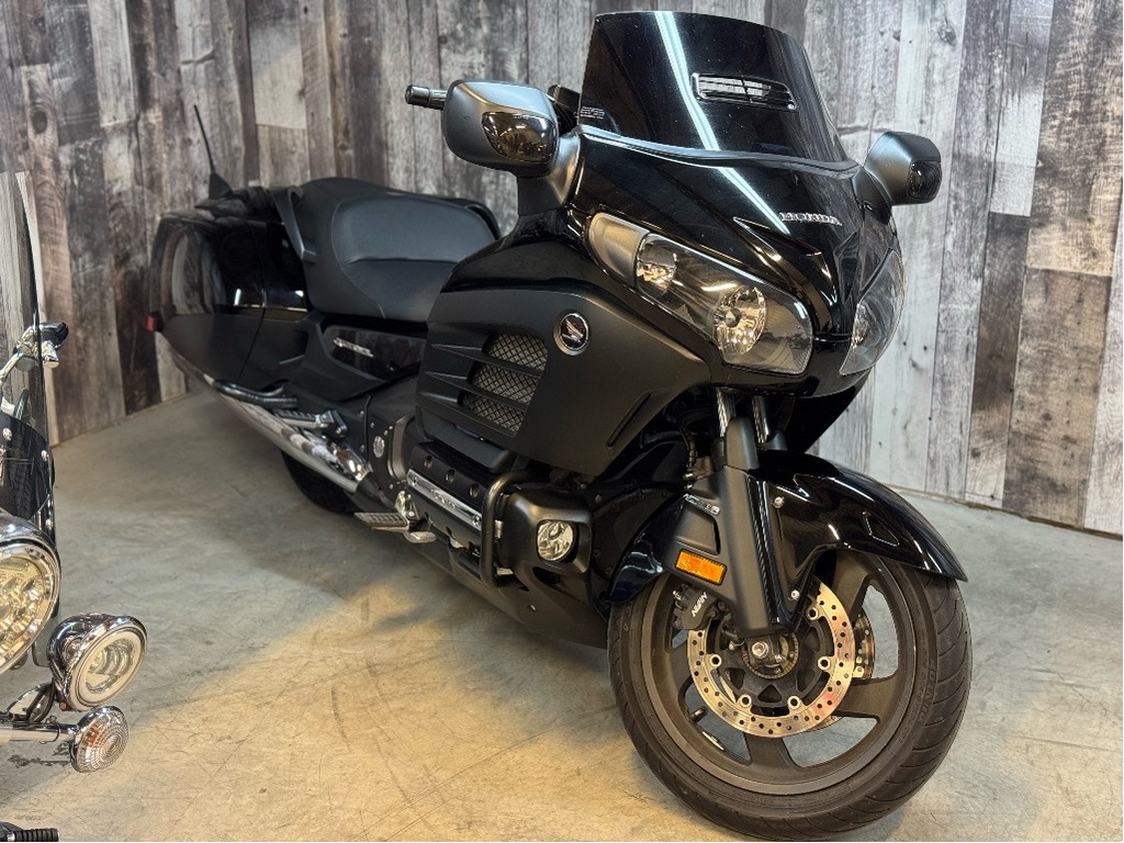 Moto tourisme Honda  2013 à vendre