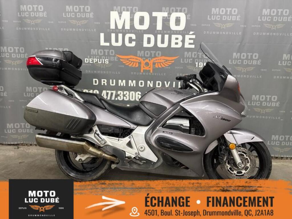 Moto tourisme Honda  2003 à vendre