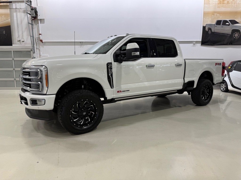 Camion Ford F-250 2023 à vendre
