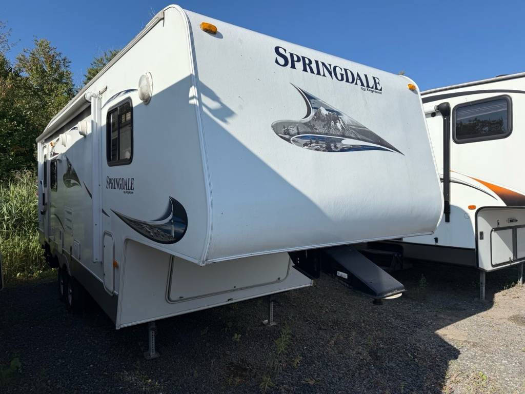 Caravane à sellette Keystone RV 2011 à vendre
