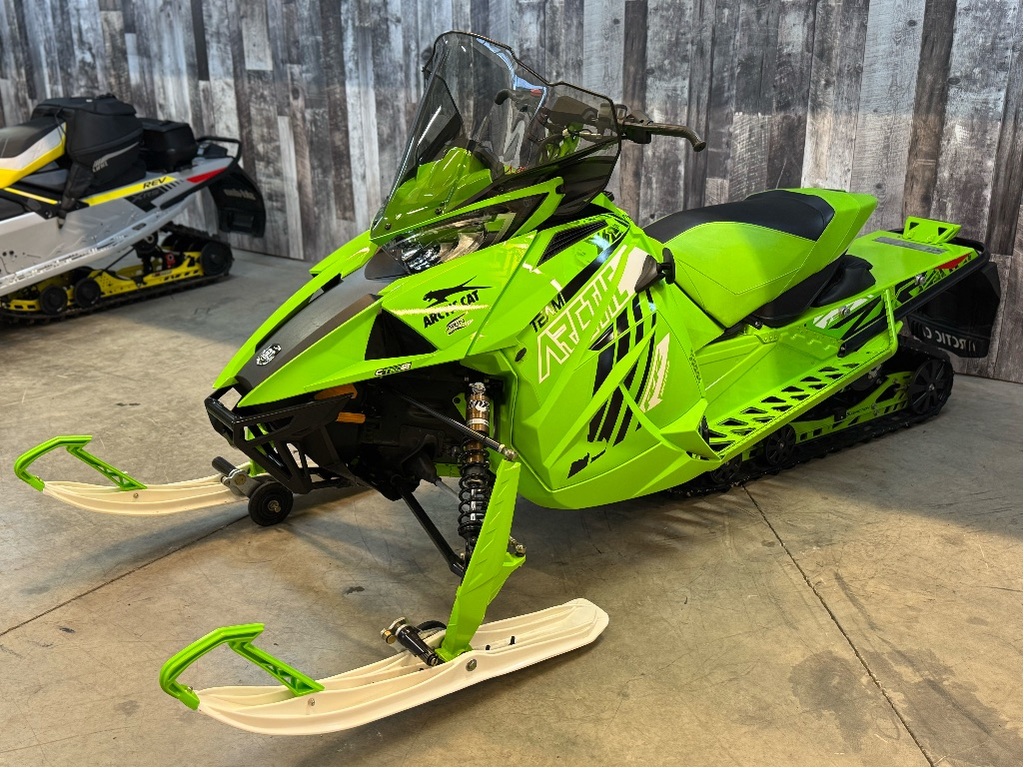 Motoneige Arctic Cat 2022 à vendre
