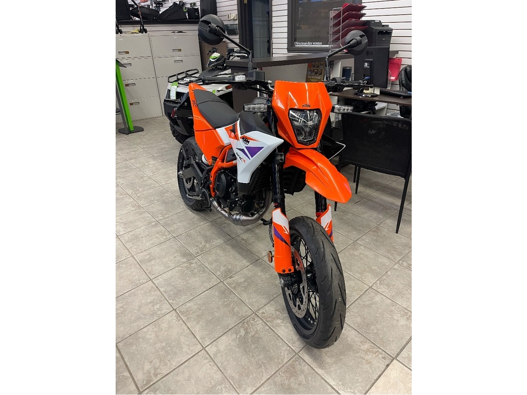 Road Bike and cruiser motorcyle KTM  2025 à vendre