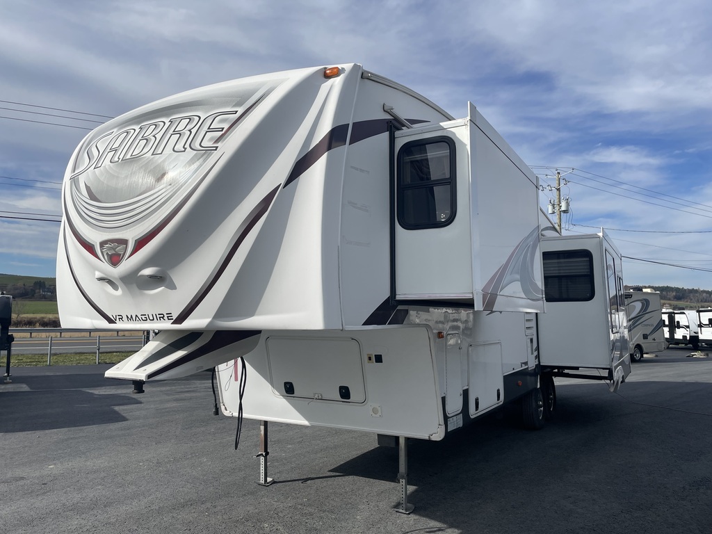 Caravane à sellette Sabre  2012 à vendre