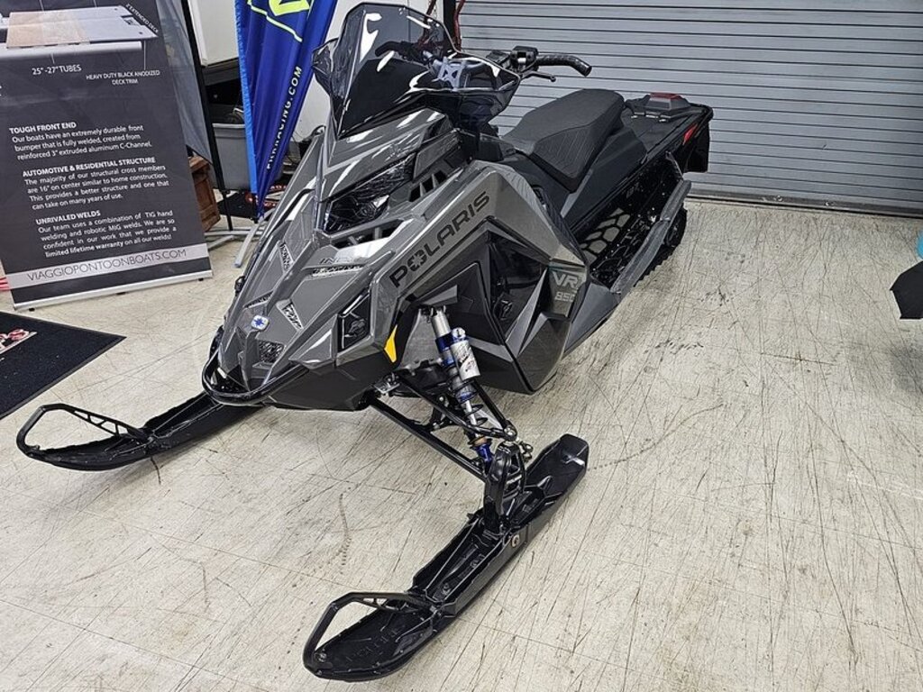 Polaris 850 INDY VR1 137 2025Photo 1