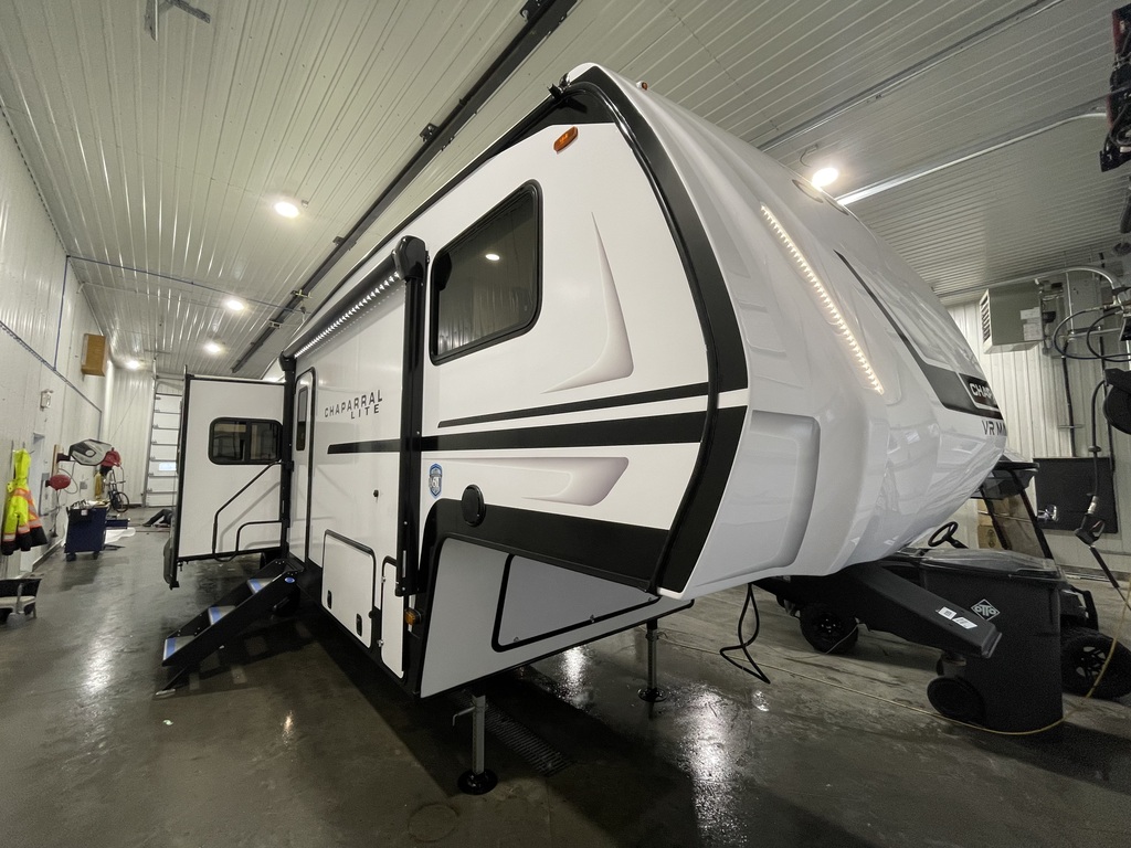 Caravane à sellette Chaparral  2026 à vendre