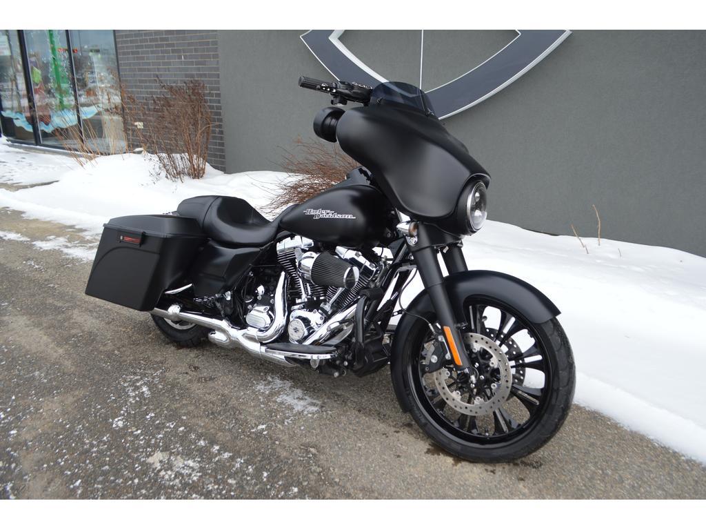 Moto tourisme Harley-Davidson  2013 à vendre