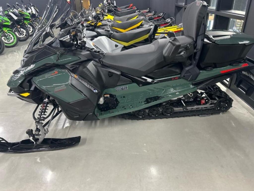 Motoneige Ski-Doo  2024 à vendre
