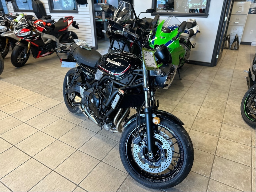 Moto routière/cruiser Kawasaki  2023 à vendre