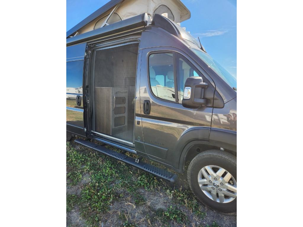 VR Classe B Airstream  2023 à vendre