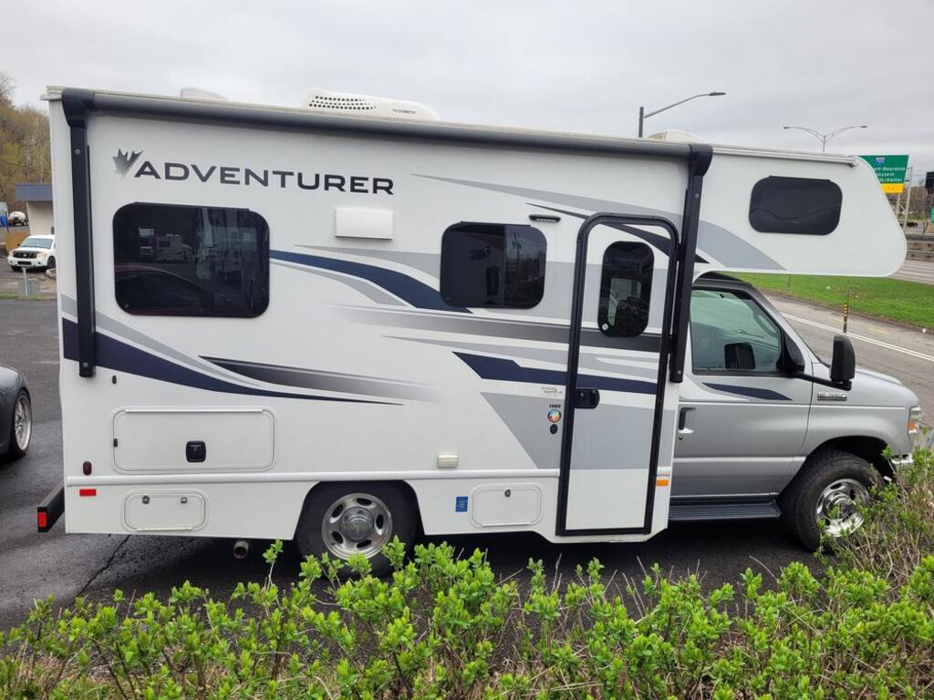 VR Classe C Adventurer  2020 à vendre
