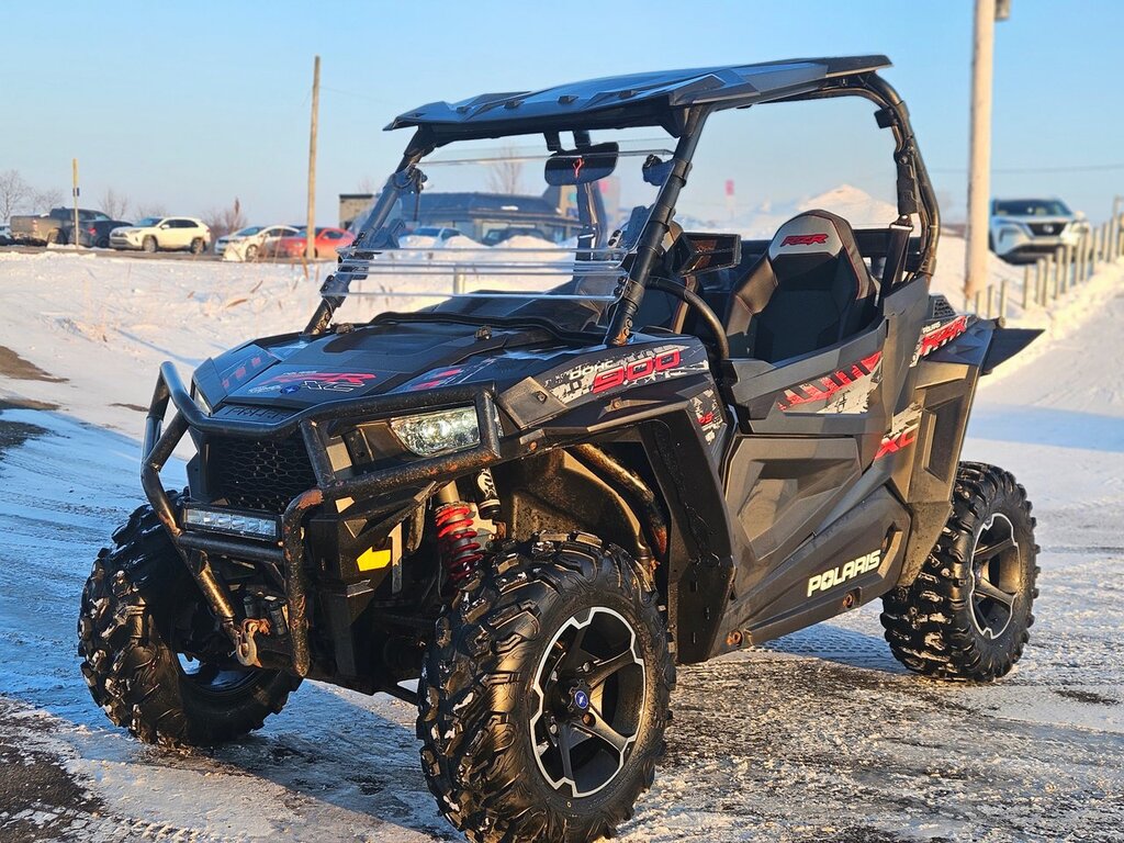 VTT Côte-à-côte Polaris RZR 2015 à vendre