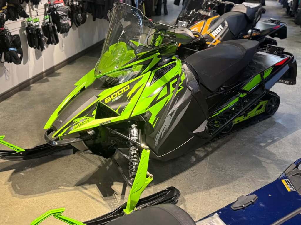 Motoneige Arctic Cat  2023 à vendre